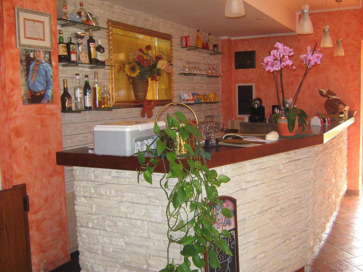 B & B Oasi Rosciano  Exterior photo
