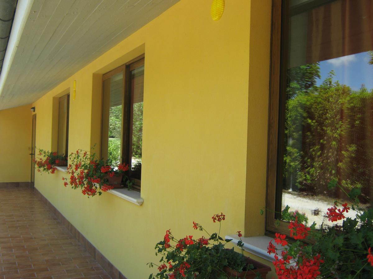B & B Oasi Rosciano  Exterior photo